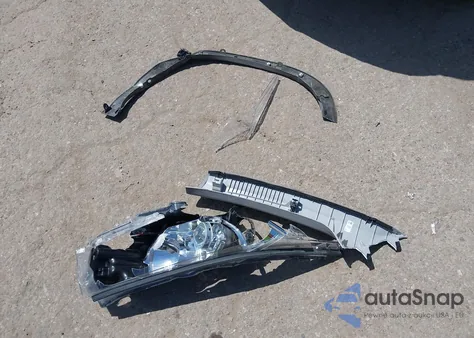 2017 Toyota Highlander Xle z USA, uszkodzony, nr VIN 5TDKZRFH8HS511061